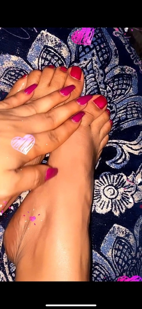 Footsie Tootsie Bae OnlyFans Picture