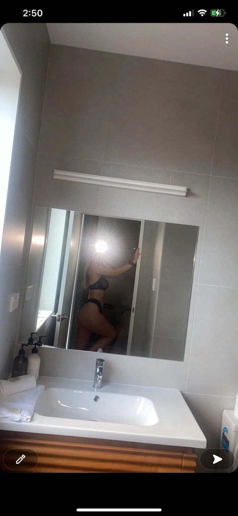 u195246420 OnlyFans Picture