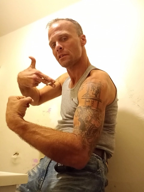 BIGDICKWHITEBOY6669 OnlyFans Picture