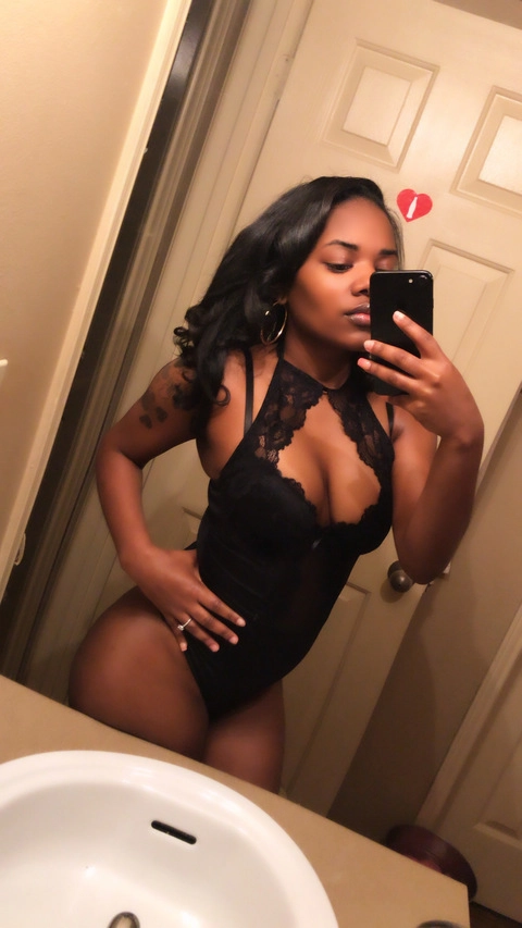 @Therealkbellabee OnlyFans Picture