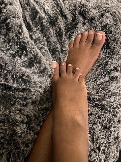 Pretty Ebony Feet