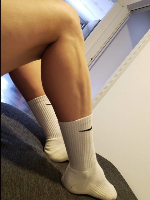 Leon OnlyFans Picture