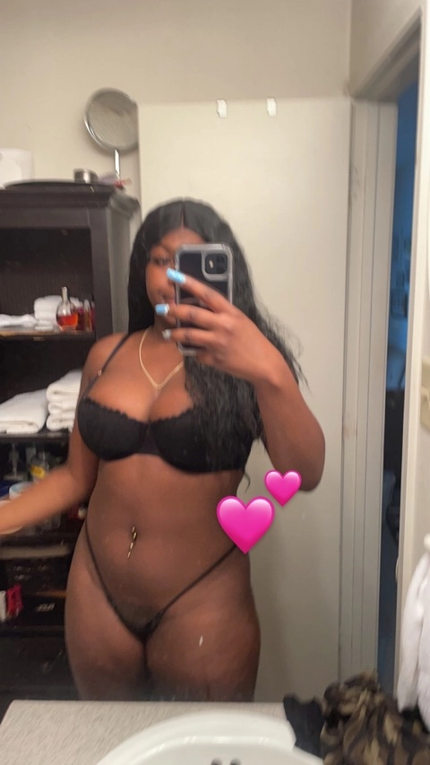 Henny OnlyFans Picture