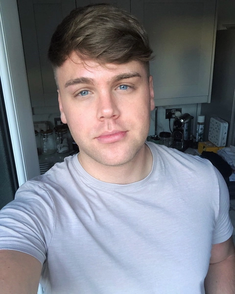 MatthewTee OnlyFans Picture