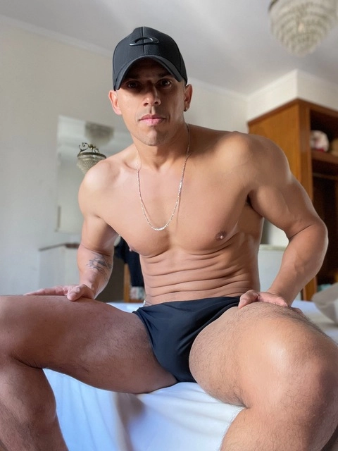 Johnny Louis Ator Oficial OnlyFans Picture