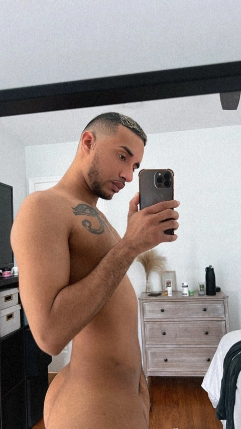 Javier Disla OnlyFans Picture