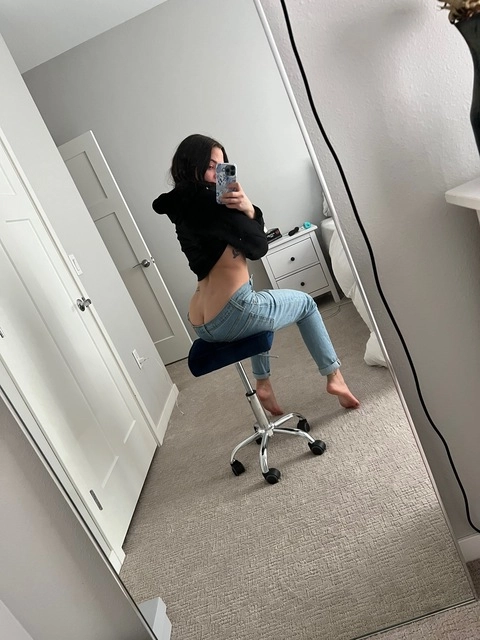 MJ ? OnlyFans Picture