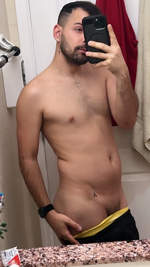 Leon OnlyFans Picture