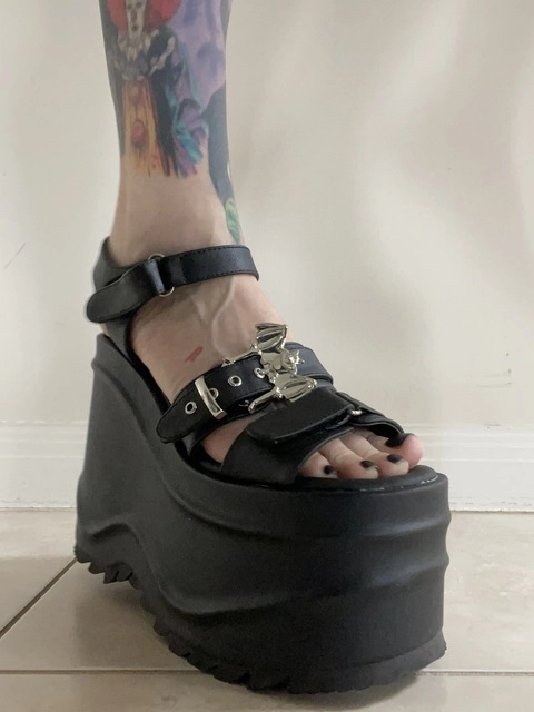 Gothic Foot Queen 👣🖤