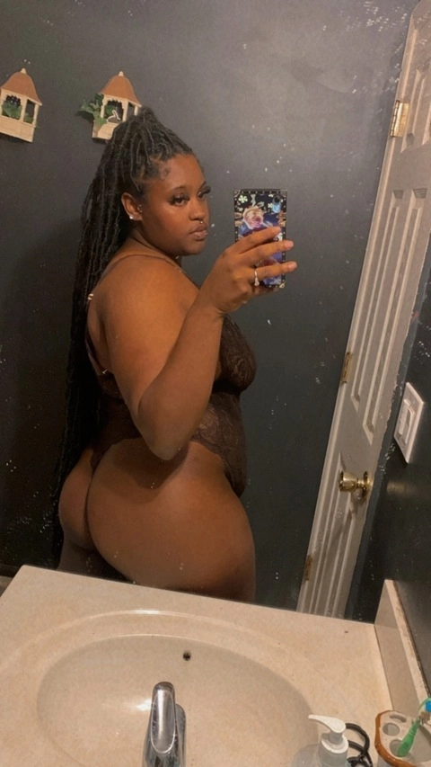 Meshia OnlyFans Picture