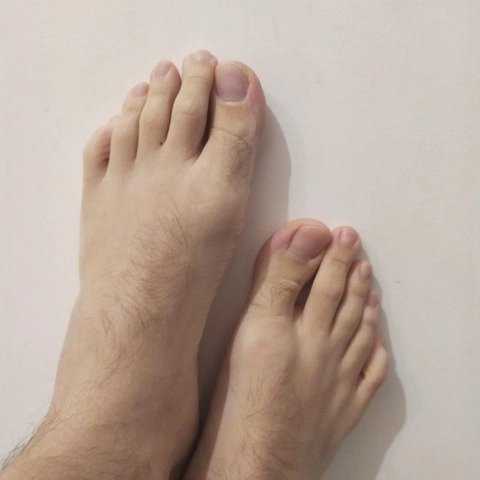 Male Feet Pack