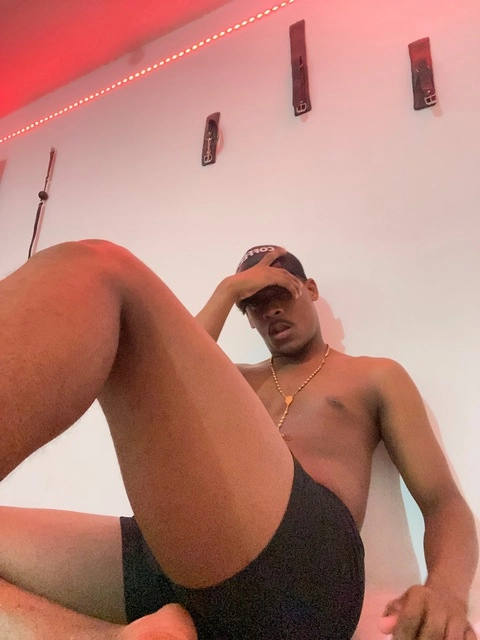 Andres Velasquez OnlyFans Picture