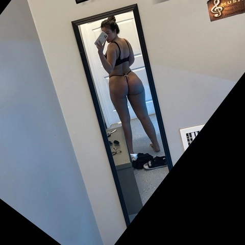 Victoria OnlyFans Picture