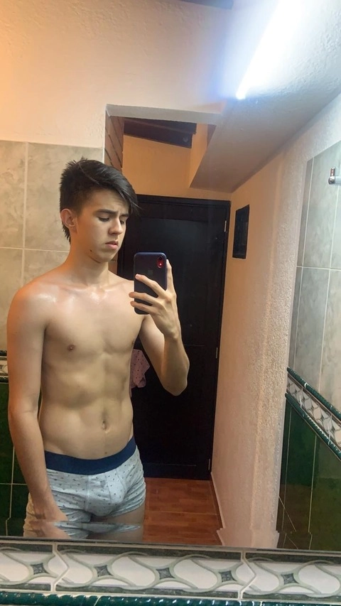 Kevin Sánchez OnlyFans Picture