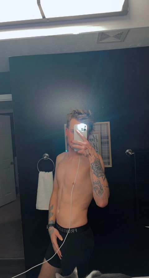 Kian OnlyFans Picture