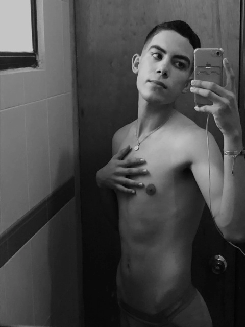 carlos OnlyFans Picture