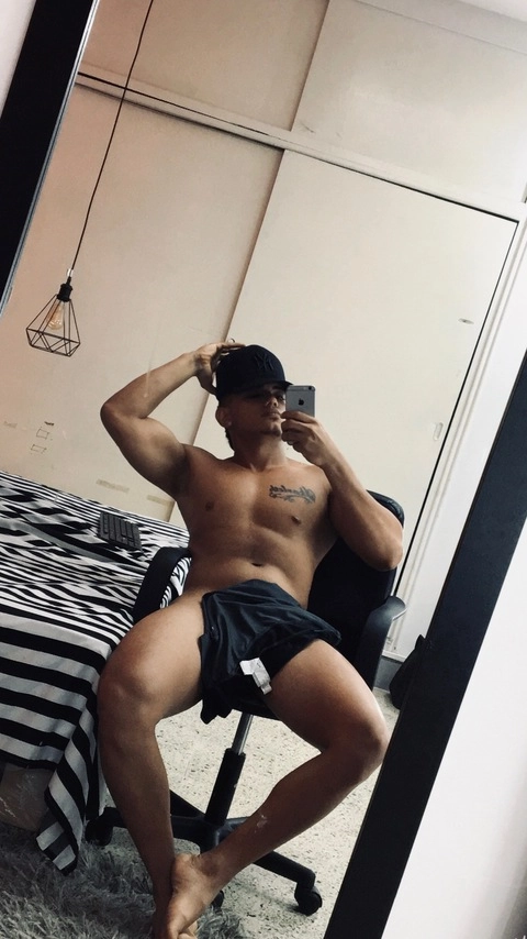 Delbarredanny OnlyFans Picture