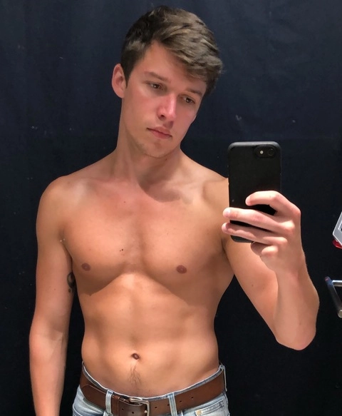 James Louie OnlyFans Picture