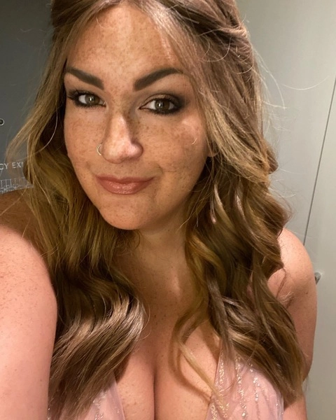 Lindsey OnlyFans Picture