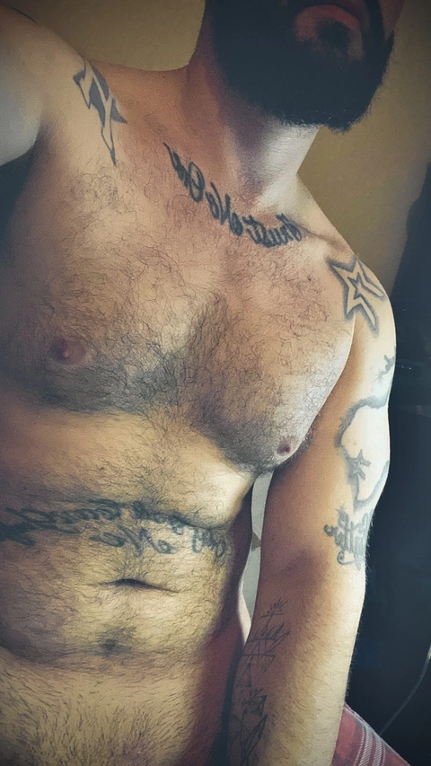 Bearded Dom OnlyFans Picture