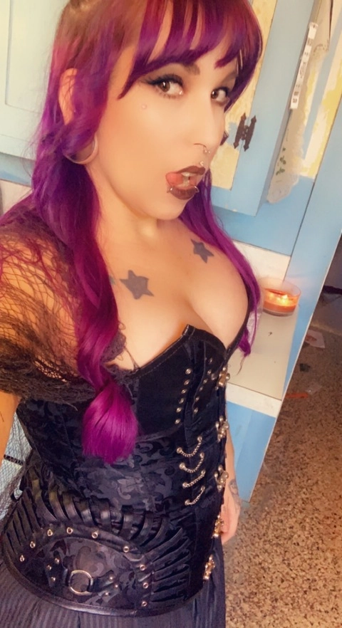 Luna.is.silly OnlyFans Picture