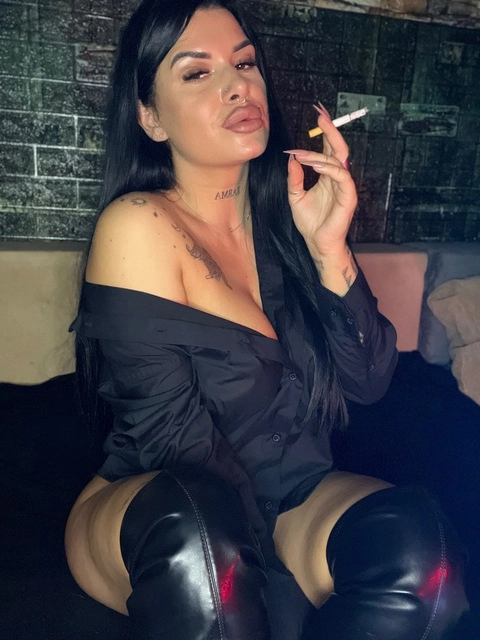 SmokingfetishKate OnlyFans Picture