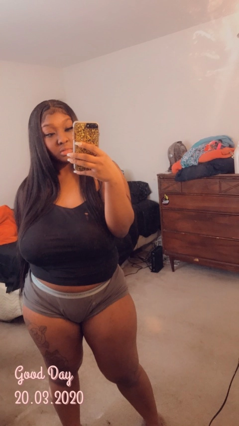 Kiara OnlyFans Picture