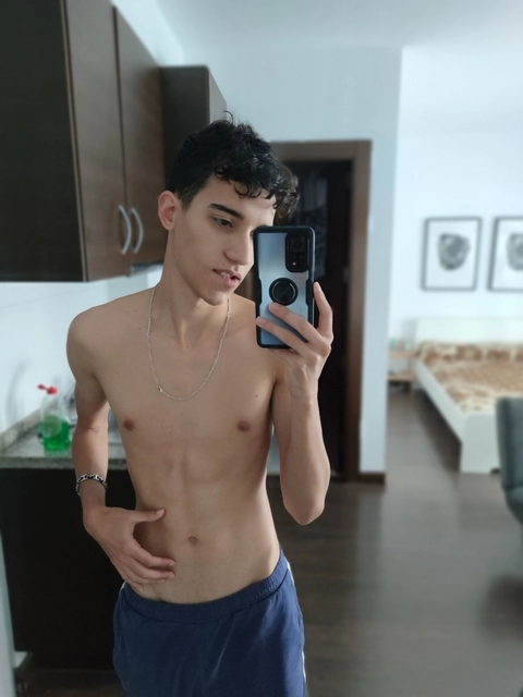 raulitoxx20free OnlyFans Picture