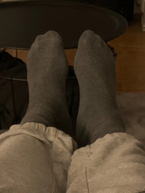 NiceSocksFeets OnlyFans Picture